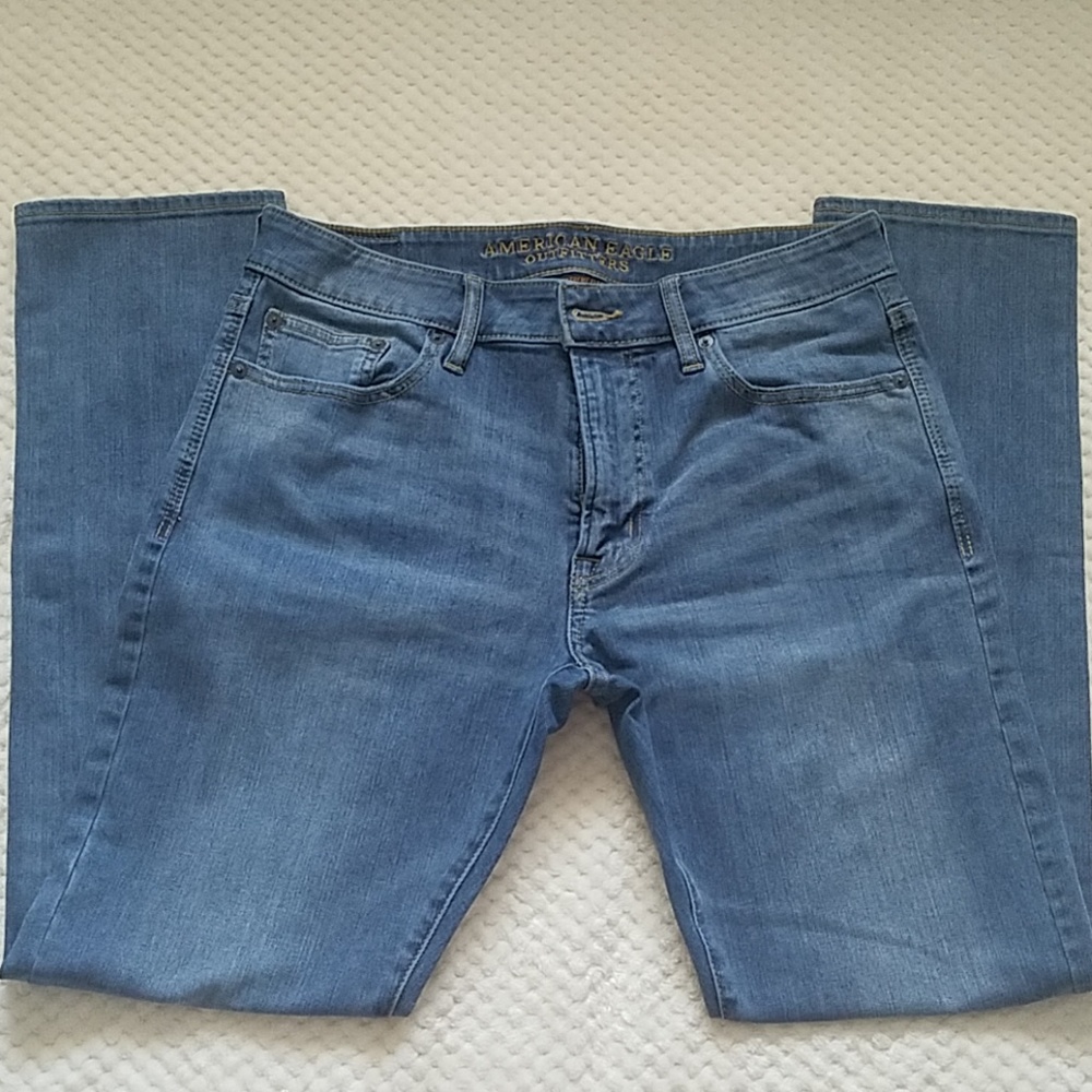 Mens American Eagle medium wash jeans